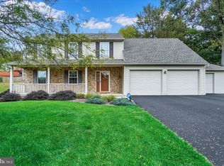 2413 Jetty Ln, Columbia, PA 17512