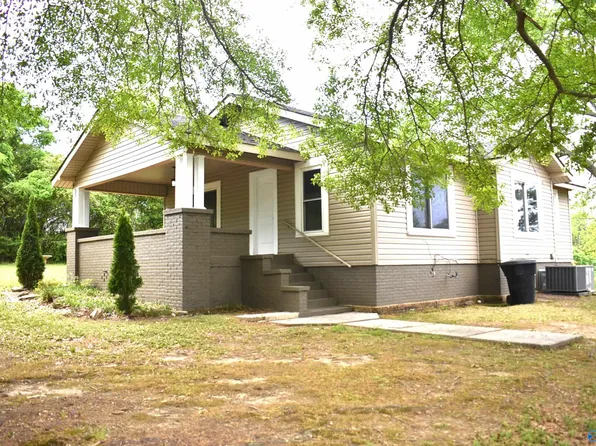 115 Maitre St, Gadsden, AL 35904