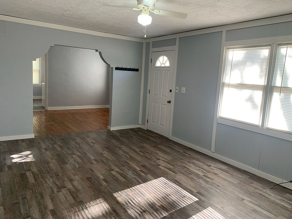 423 N Locust St, Richland, MO 65556 Zillow