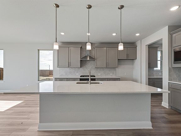 4th image of 3104 Rock Rose Dr