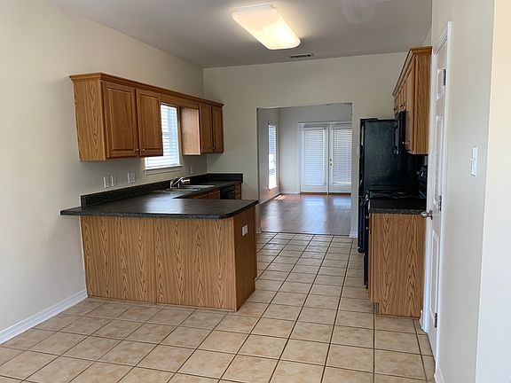 3rd image of 29945 Saint Simon St