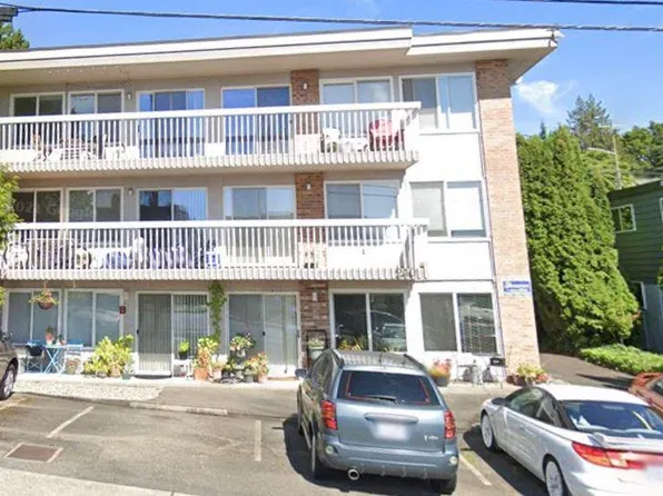 240 5th Ave #E, Kirkland, WA 98033