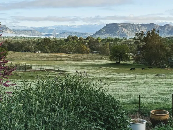 26180 Whispering Oak Ln #2, Clovis, CA 93619