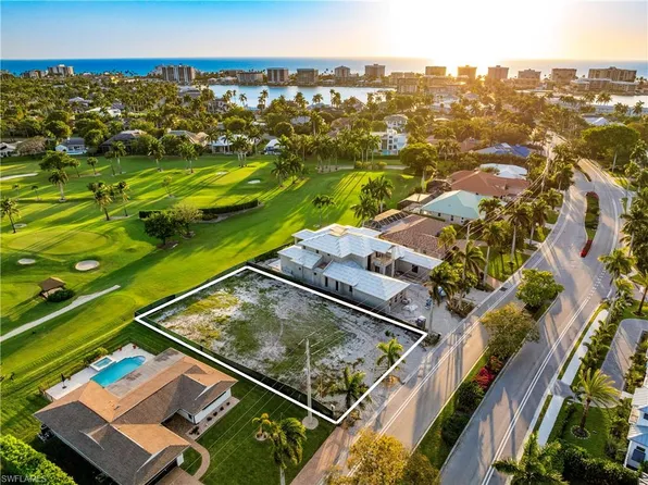 580 Harbour DR, NAPLES, FL 34103