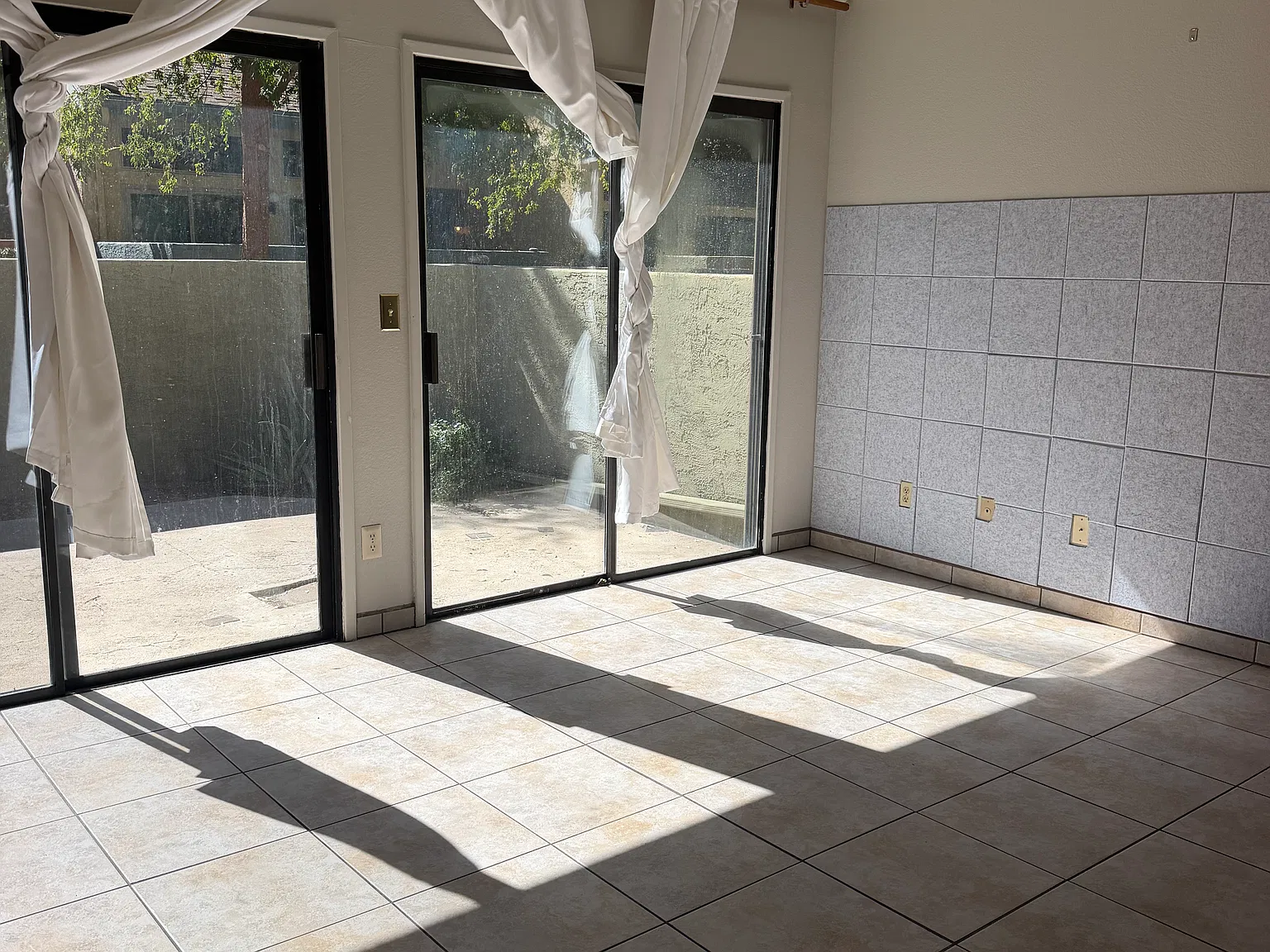 2 bed, 1096 sqft, $1,500 — Photo 2