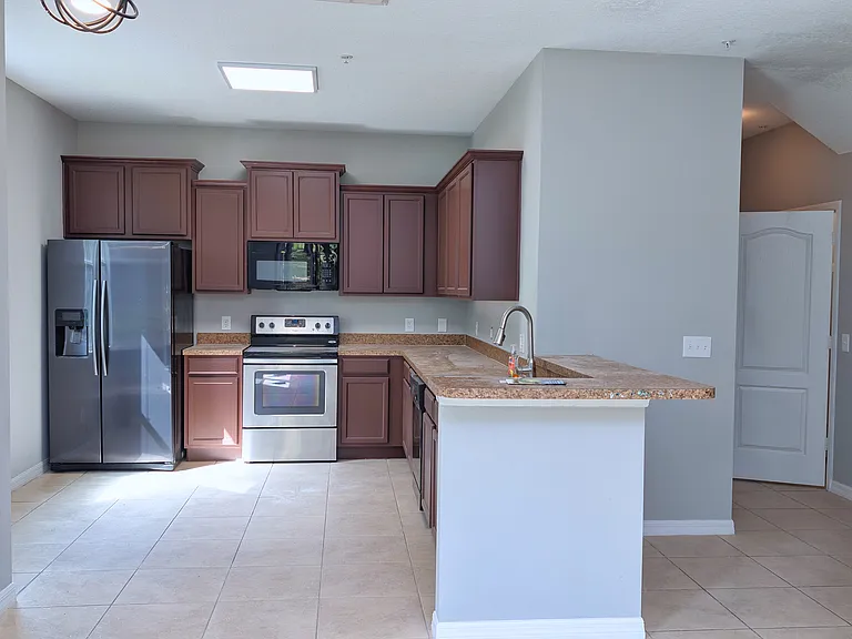 2281 Betsy Ross Ln — Photo 5