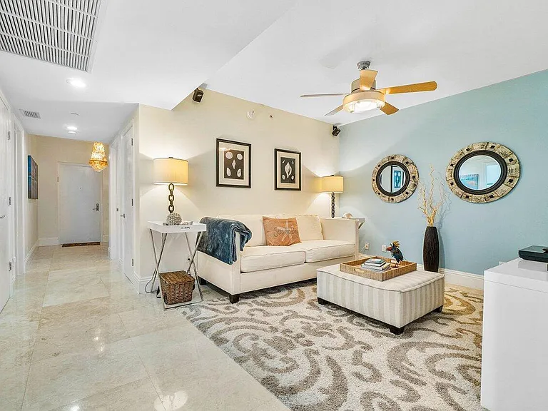 2650 Lake Shore Dr #206 — Photo 10