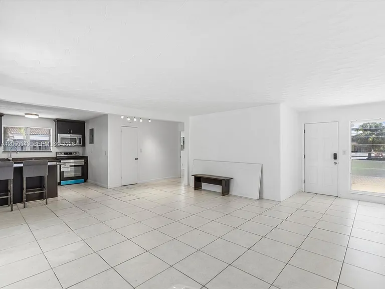 2513 NE 33rd Ave #1-2 — Photo 14