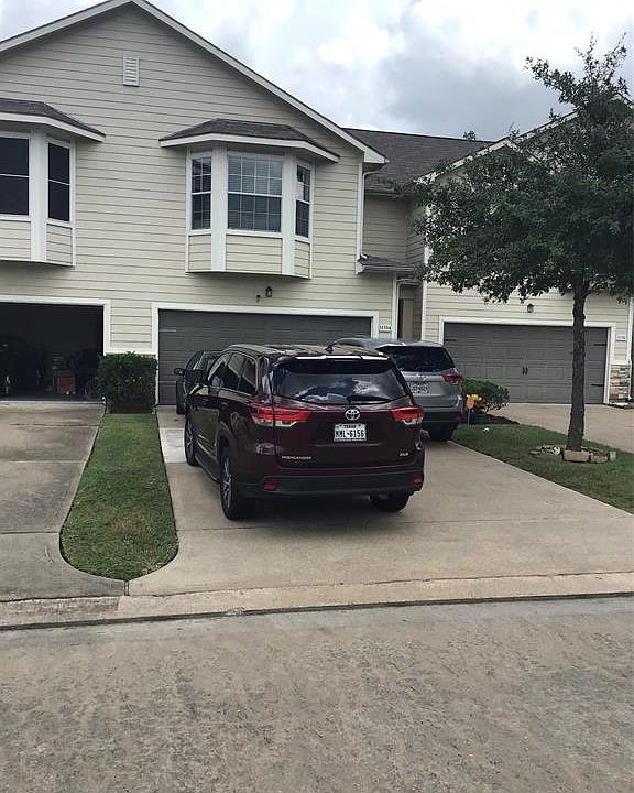 1st image of 11334 Champions Green Dr