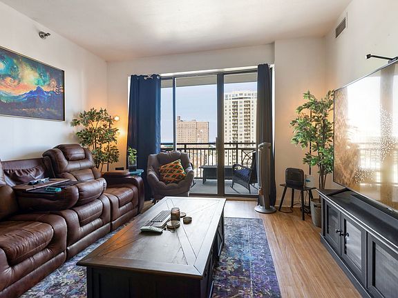 5th image of 5 E 14th Pl APT 1402