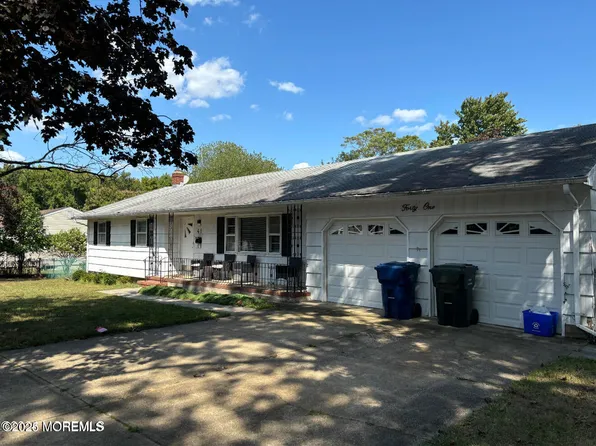 41 Heath Ave, Oakhurst, NJ 07755