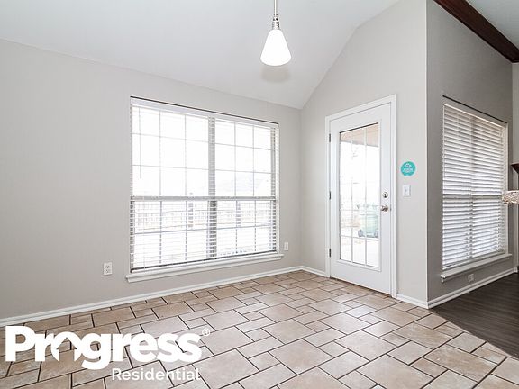 4th image of 409 Eastview Dr
