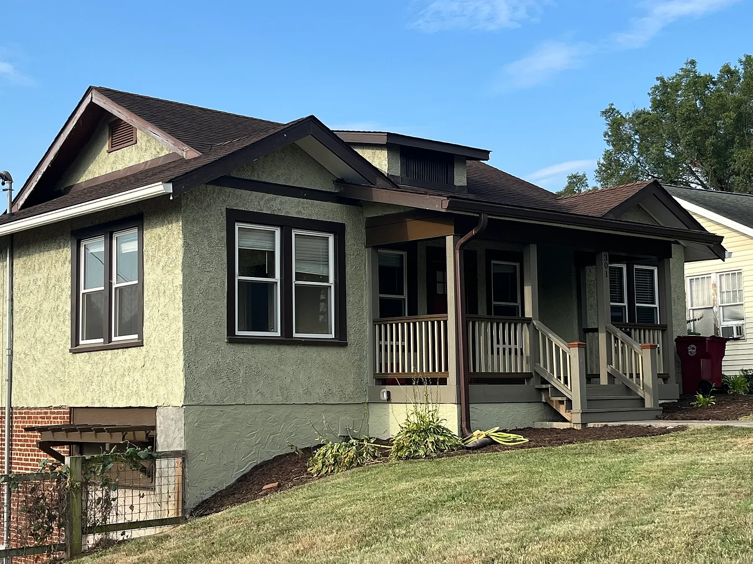 3 bed, 1.5 bath, 1120 sqft, $1,800 — Photo 2