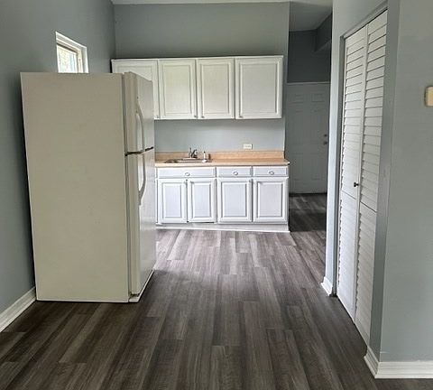 4th image of 928 N Lawndale Ave APT 2R