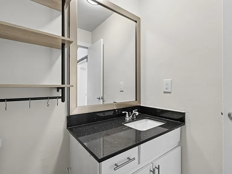 Deep Ellum Lofts — Photo 99
