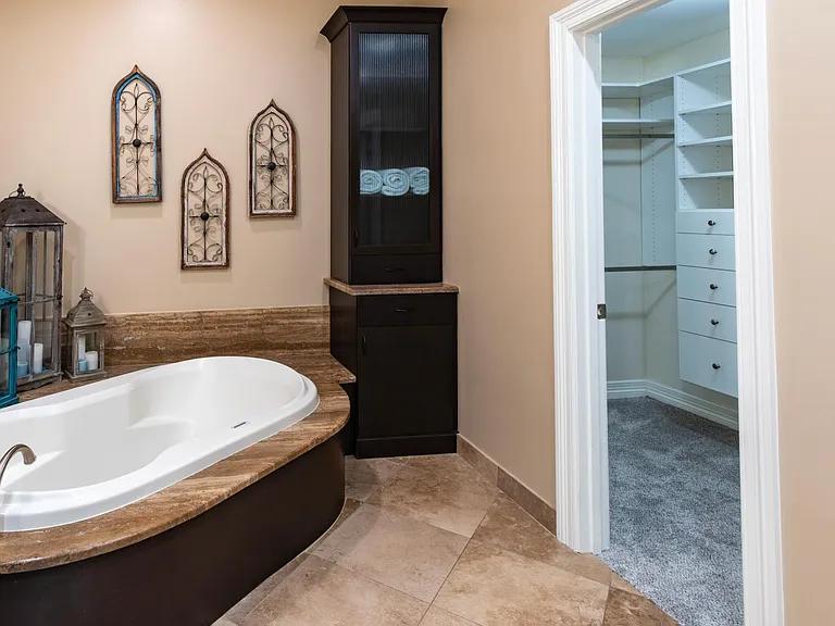 655 S Riverside Dr #1502 — Photo 16