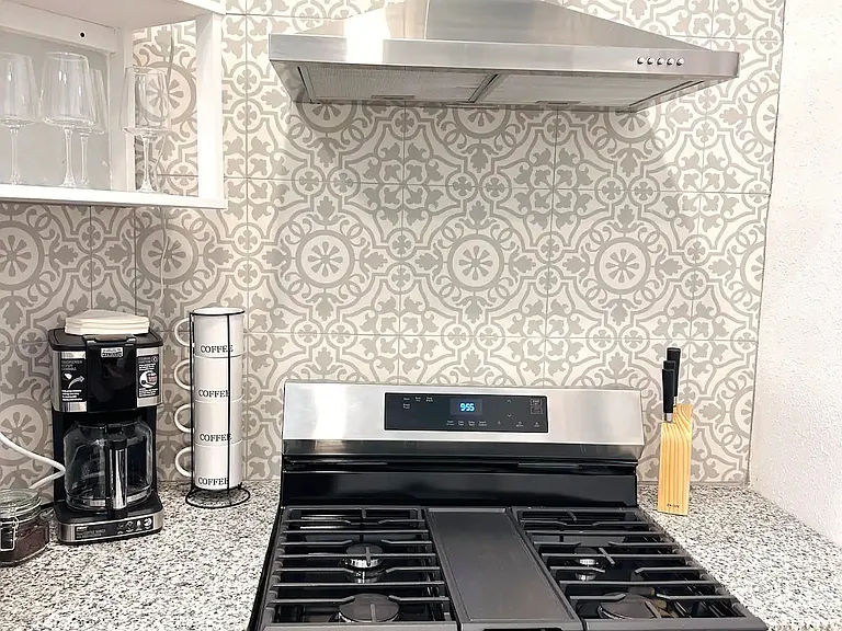 Full Kitchen