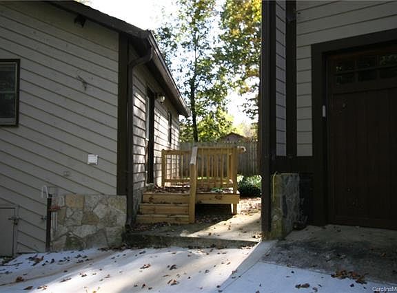 5th image of 186 & 188 Bellwood Dr