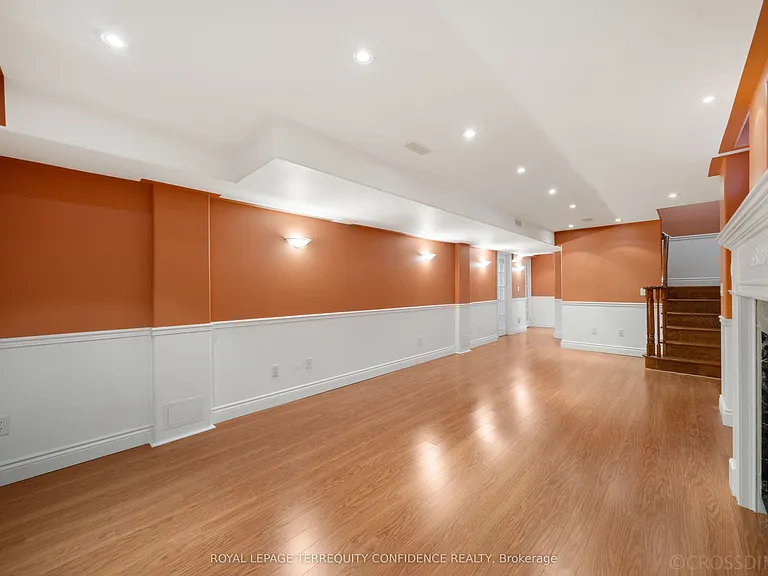 131 Laurelhurst Cres — Photo 26