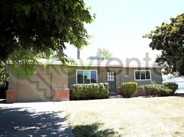 5121 Da Rosa Dr, Sacramento, CA 95822