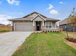 6611 S Yellowood Ave, Broken Arrow, OK 74011