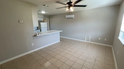 1604 Meadowview Dr #4 Photo 1