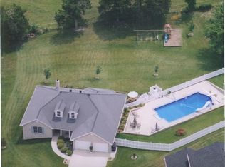 3027 Cedar Valley Ct, Jefferson City, MO 65109