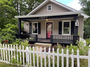 61 Main St, Unionville, NY 10988