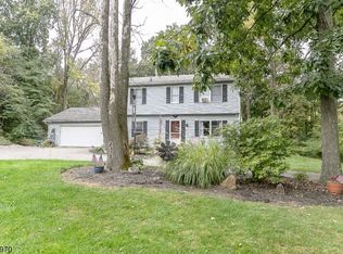 637 Brass Castle Rd, Belvidere, NJ 07823