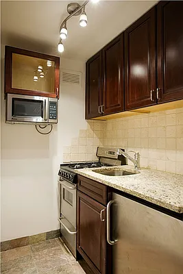 Rented by Corcoran | media 22