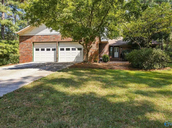 4410 Dogwood Dr SW, Decatur, AL 35603