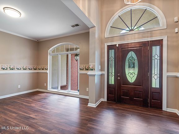 4th image of 7656 Elizabeth Circle Dr