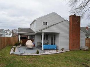 2352 Mill St, Aliquippa, PA