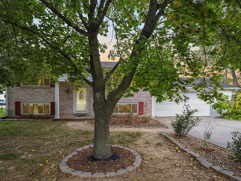 1st image of 11801 Brookmont Dr