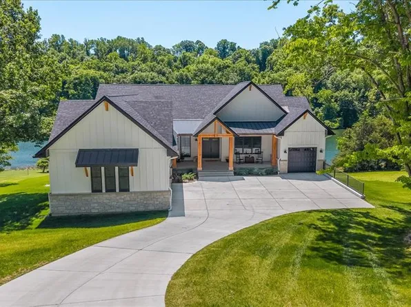 4444 Augusta Shores Dr, Augusta, MO 63332