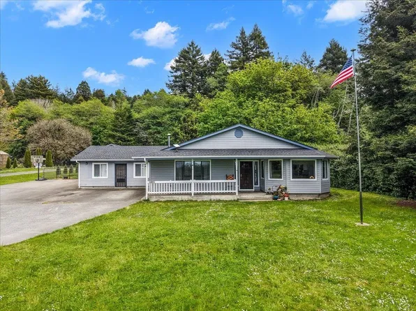 9355 Highway 101 N, Smith River, CA 95567