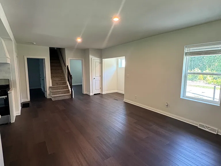 557 West St — Photo 6