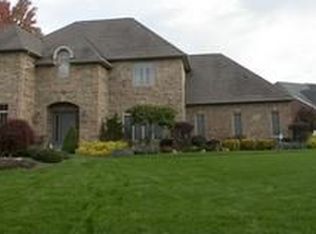 2715 W Avalon Dr, Westlake, OH 44145