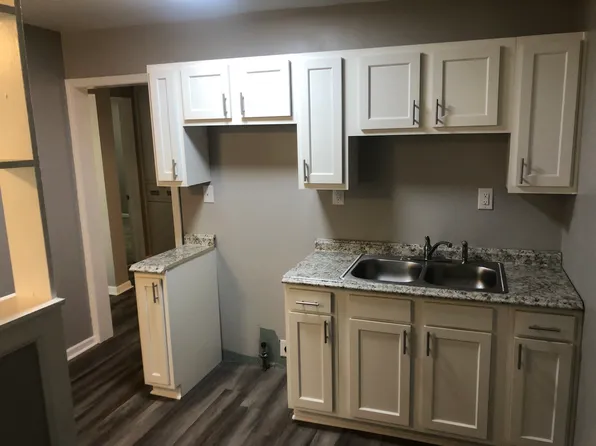 2302 S 37th St, Louisville, KY 40211