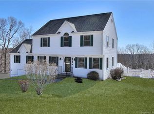 19 Punkup Rd, Oxford, CT 06478