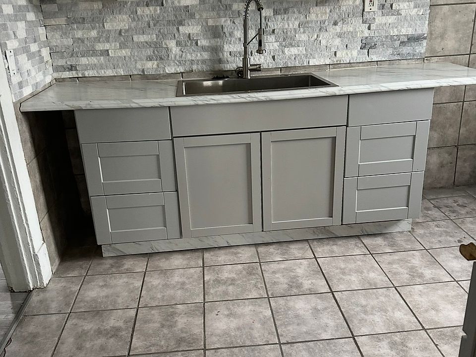 1st image of 2477 N Detroit Ave #3