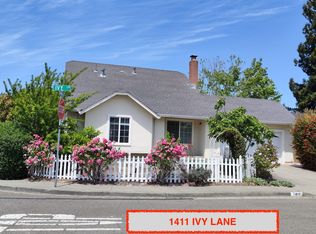 1411 Ivy Ln, Petaluma, CA