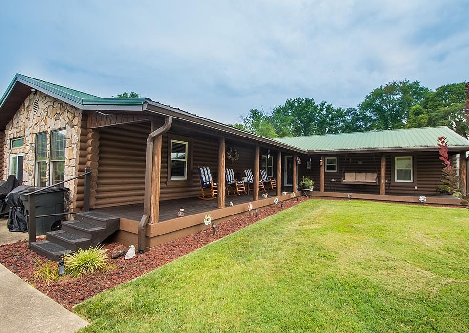 1st image of 95 Meadows Ln