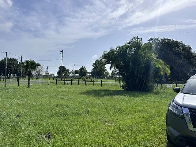 3230 Barber Rd — Photo 2