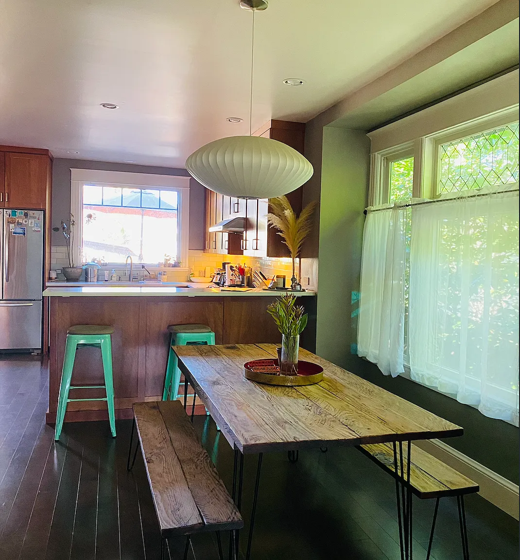 2739 NE Halsey St — Photo 1