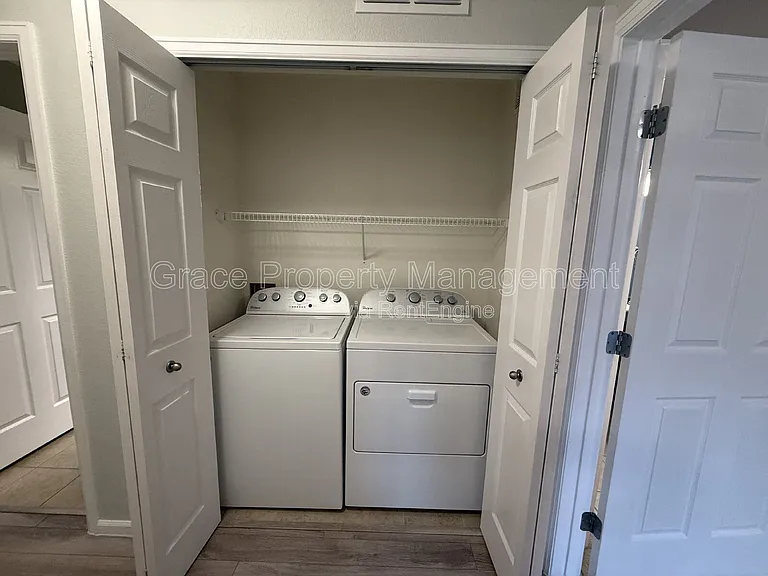 3035 Blue Sky Cir #10-105 — Photo 20