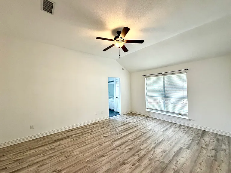 4232 Osborn Rd — Photo 12