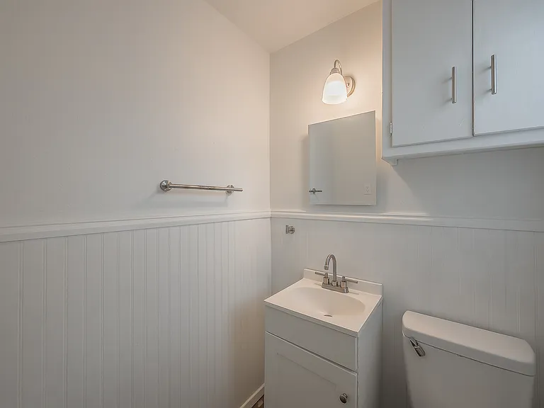 Glenhaven Dr — Photo 11