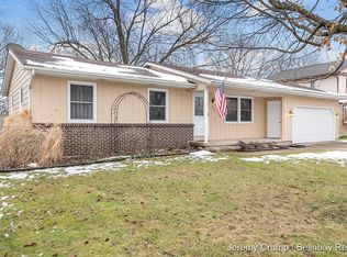 872 Pembroke St SE, Kentwood, MI 49508