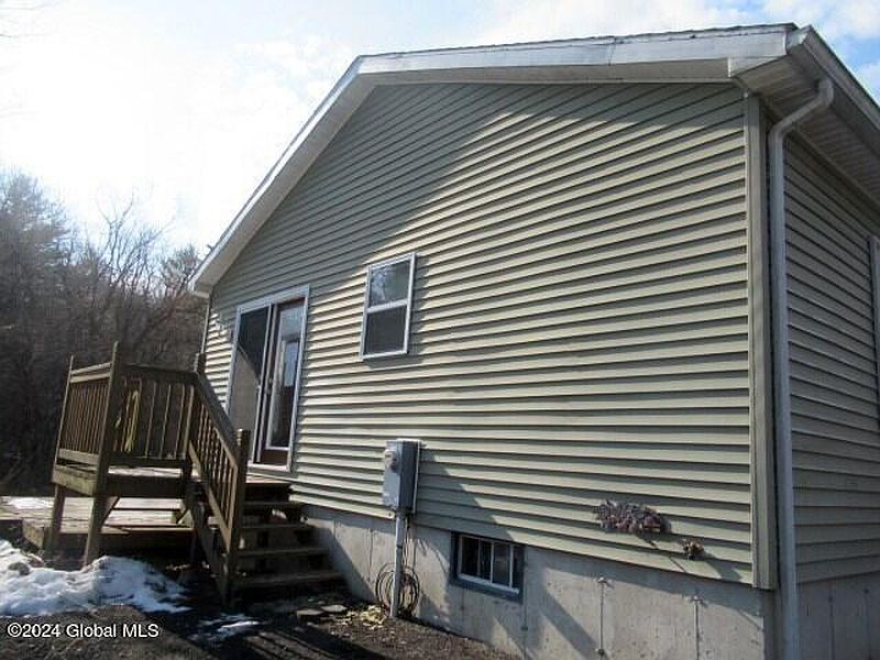 4th image of 81 Fuller Road